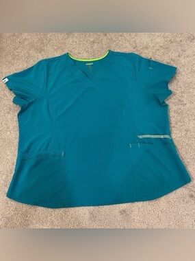Scrubstar V-neck Scrub Top